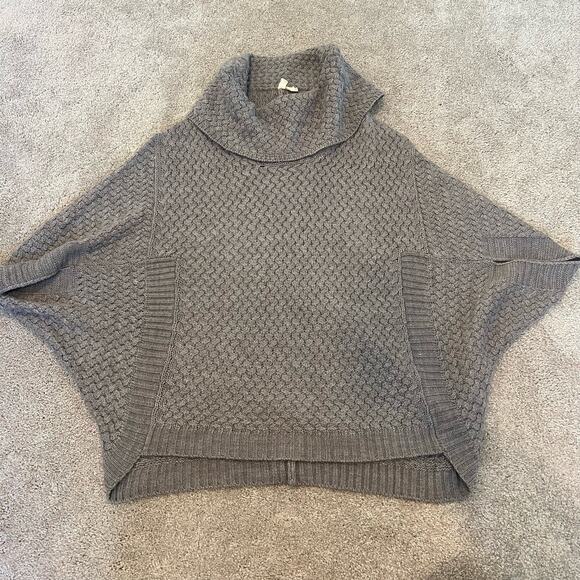 Moth Women's Loose Knit Turtleneck Bat Wing Sweater Light Grey Size XS - Picture 5 of 7